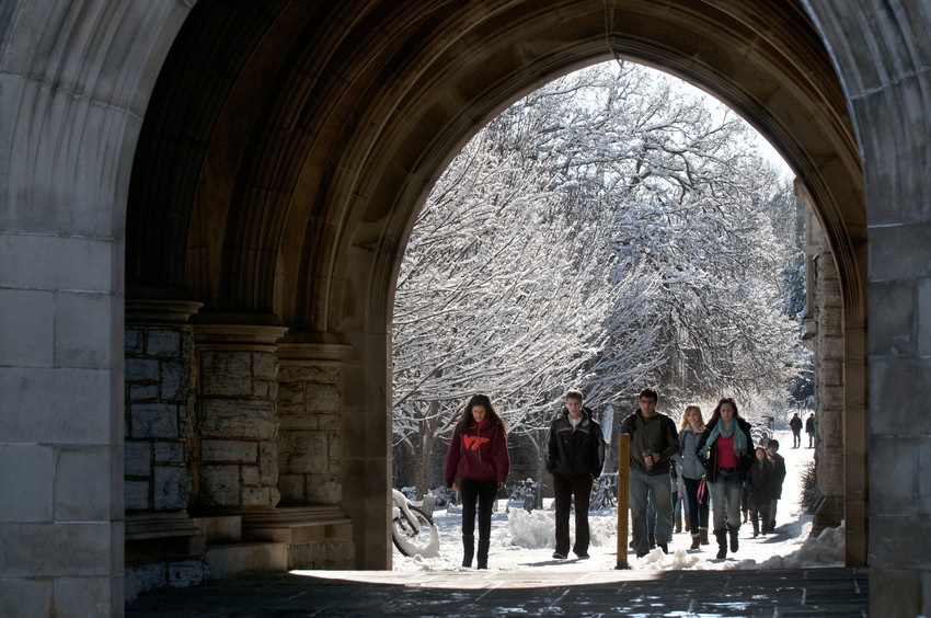 Photo of Virginia Tech students on campus 