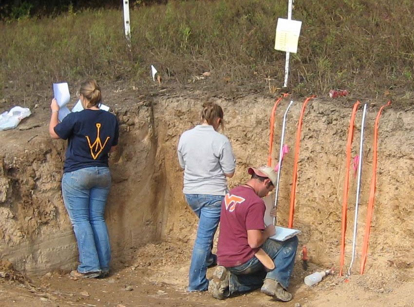 Competing students describe a soil pit at the 2007 regional contest, where they scored first place in preparation for the national competition.