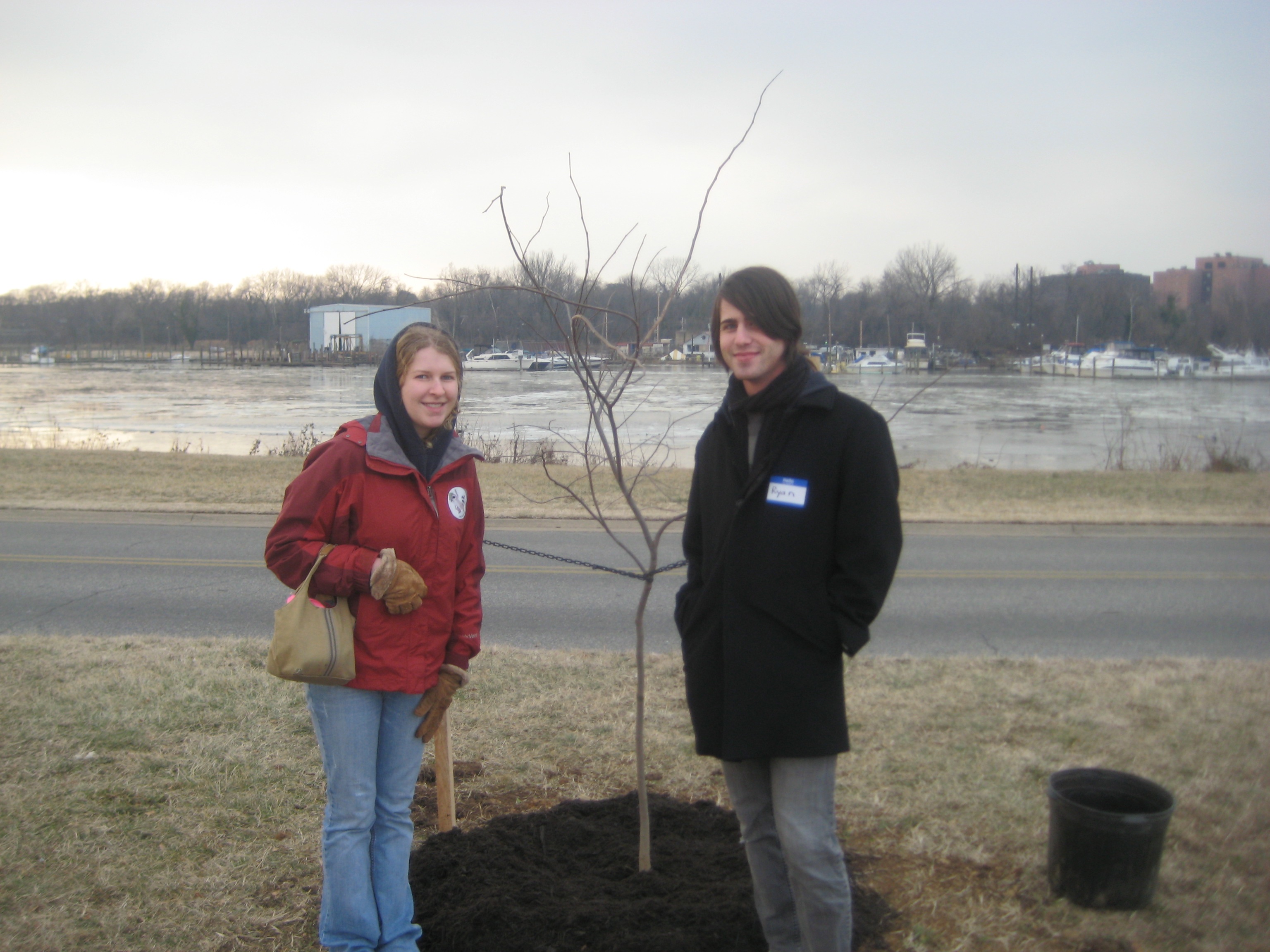 Sara Murrill (left), a College of Natural Resources forestry graduate student at Virginia Tech and Virginia Tech aerospace alumnus Ryan Wagoner of Fairfax, Va., helped a thousand kids plant 44 trees at Anacostia National Park in Washington D.C., in honor of President Barack Obama.