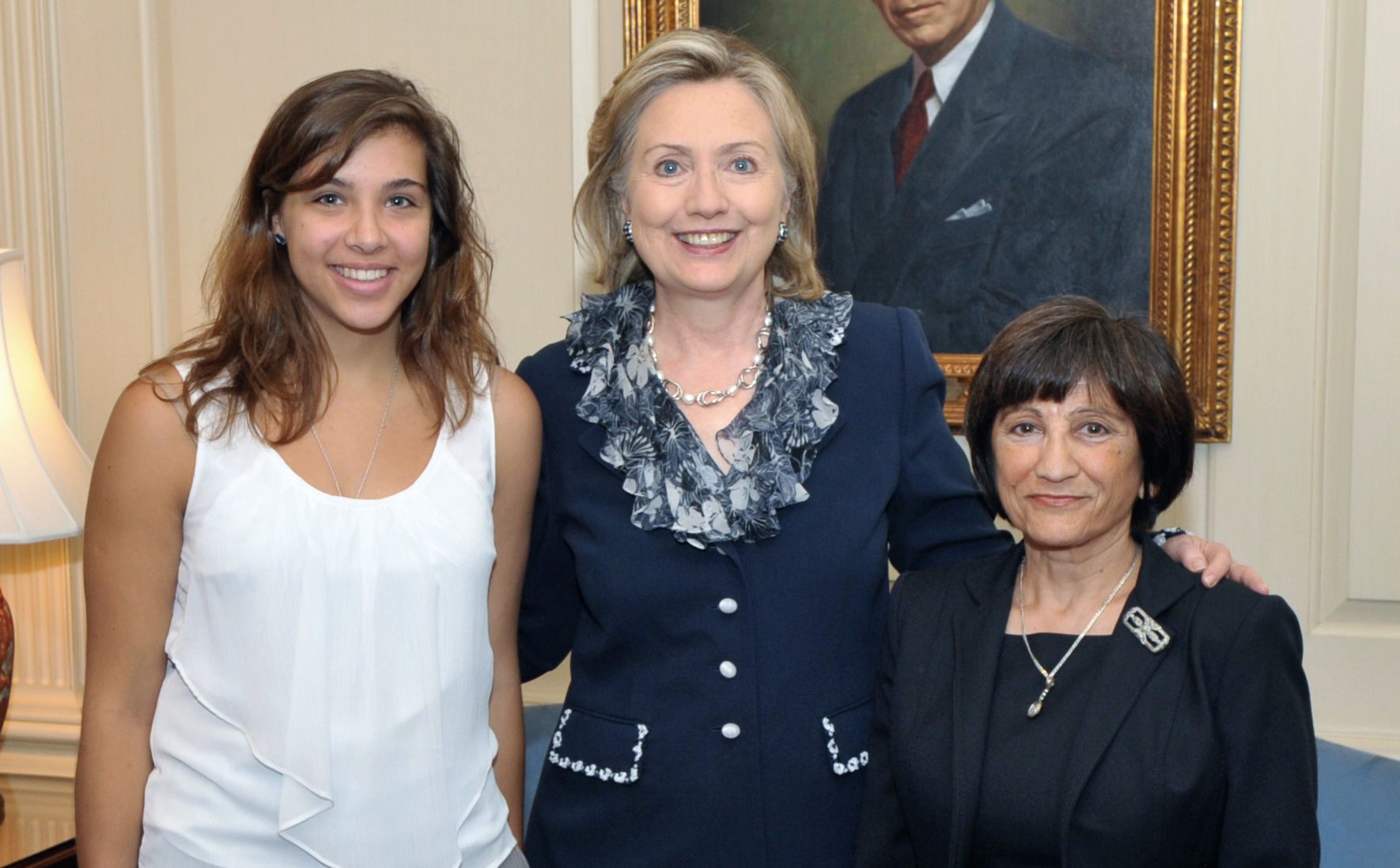 Angela Farkas (left), Hilary Clinton (middle), Diana Farkas