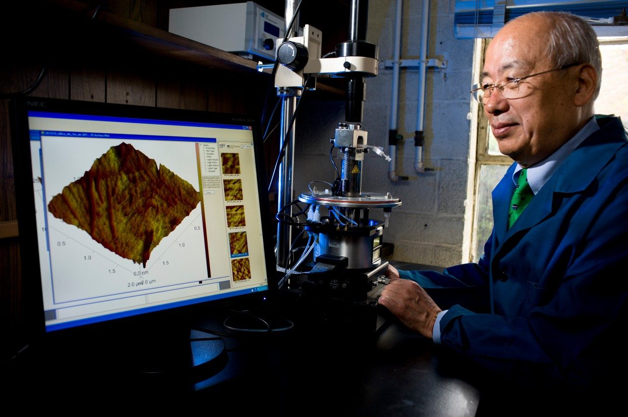 Roe-Hoan Yoon, the Nicholas T. Camicia Professor of Mining and Minerals
Engineering, is using an atomic force microscope, used here to look at the surface morphology
of an object.
