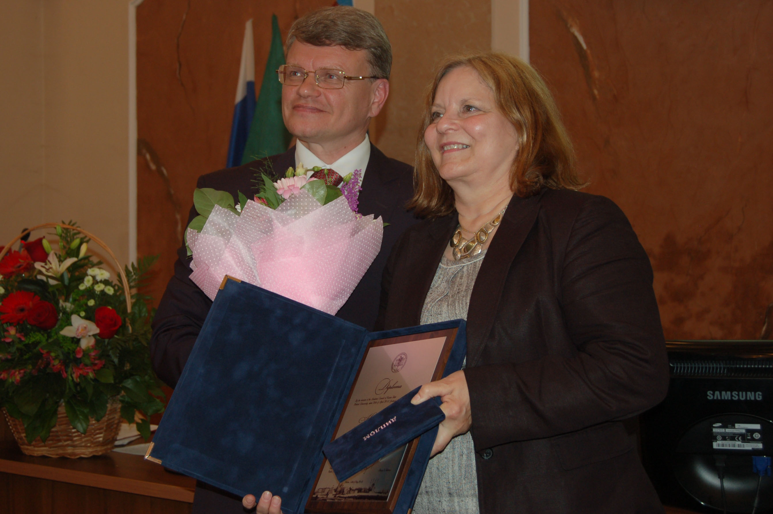 Heidi Lane with Alexey Sozinov, rector of Kazan State Medical University