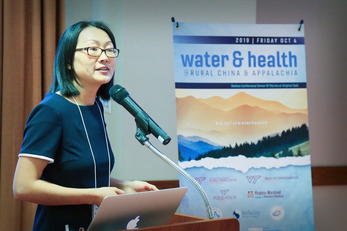 Dai Dongjuan presenting at the Water&Health Conference