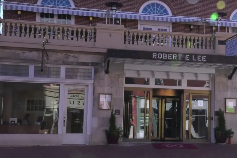 Front of Robert E. Lee Hotel