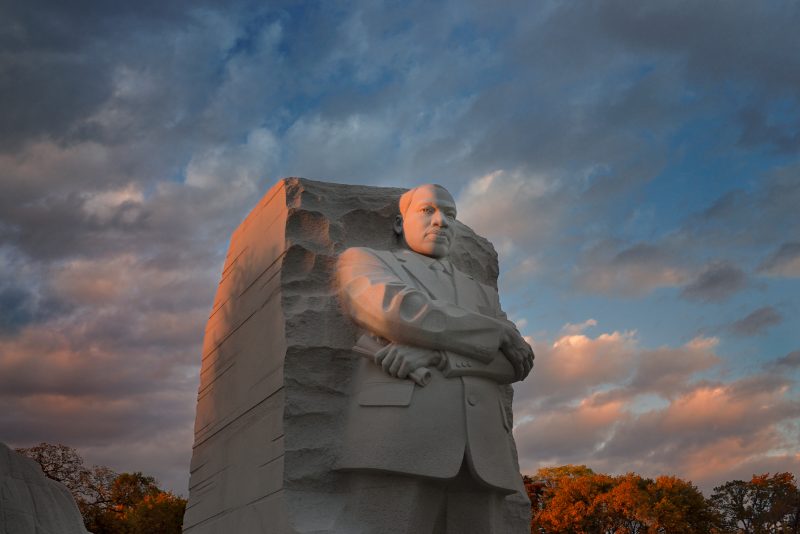 Image of statue of  Martin Luther King, Jr. 