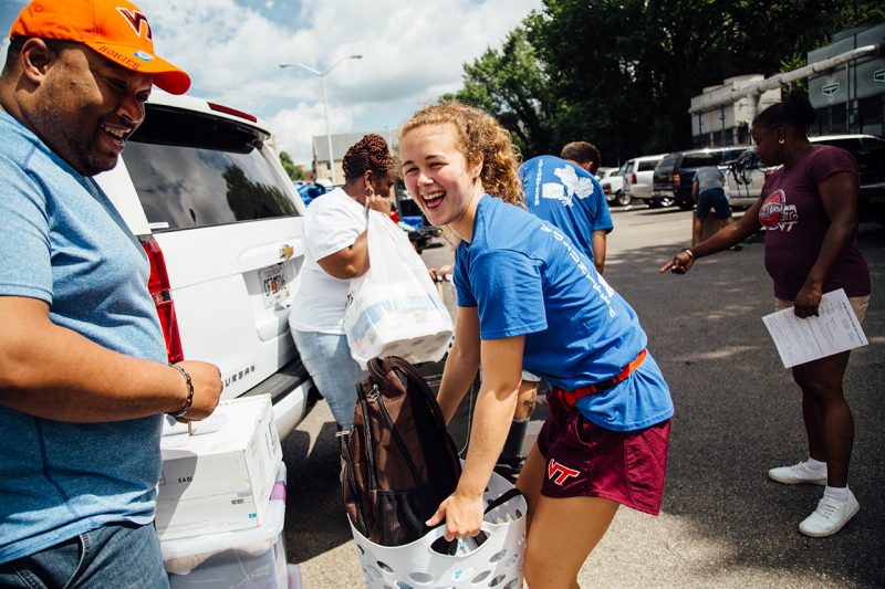 Hokie Helpers assist in moving into residence hall