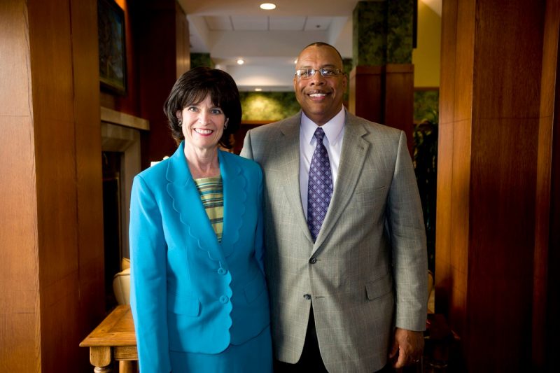 Betsy Flanagan with her husband H. Michael Mitchell III at a 2010 meeting of the university’s Legacy Society of donors.